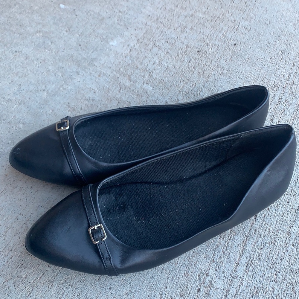 Size 10 Dr. Scholls black flats